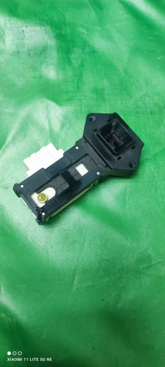 Замок люка (УБЛ) Electrolux ZV-446L