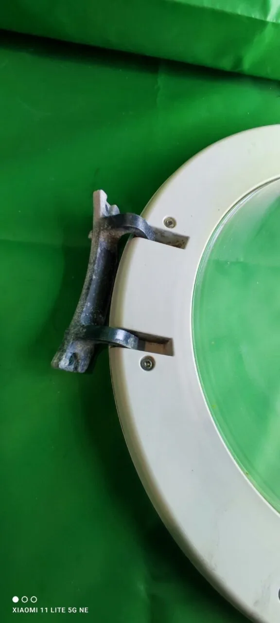 Люк Bosch 11008959 11.5 см