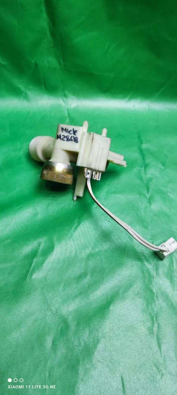 Тройник для клапанов Miele M28618 4364422