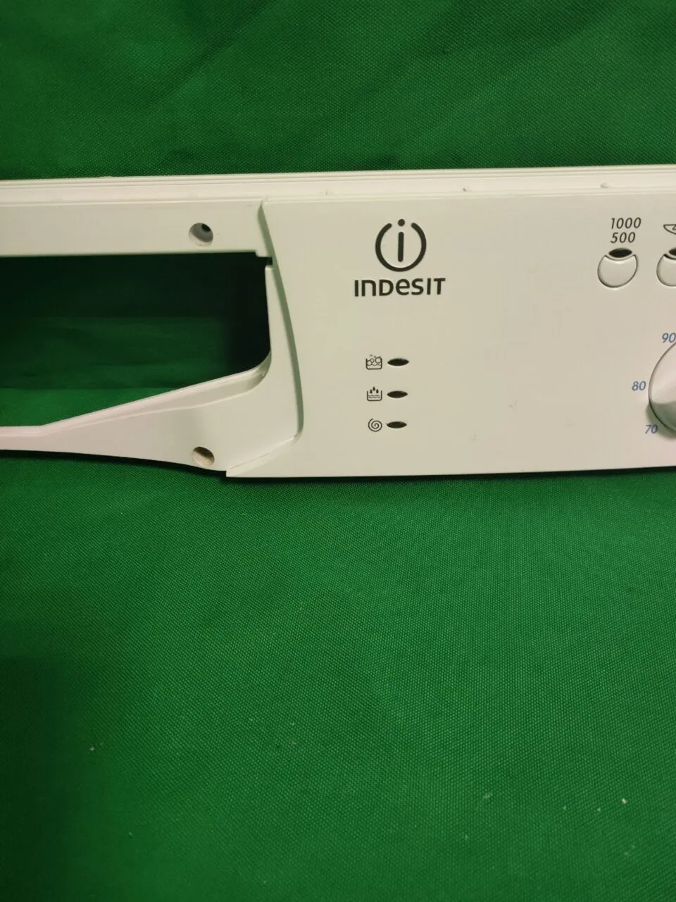 Панель управления Indesit WIUN 104