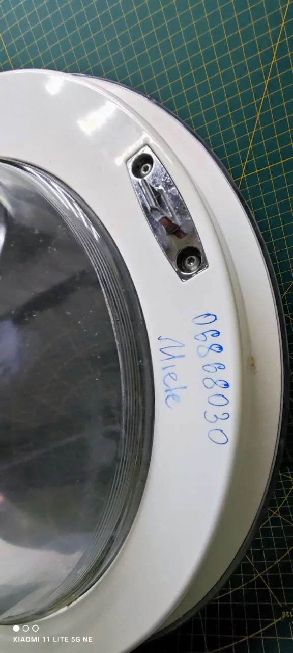 Люк Miele 6868030