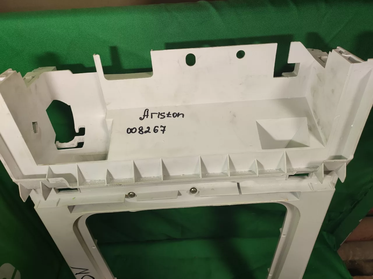 Рама люка Ariston 008267 вертикальной загрузки для стиральной машины