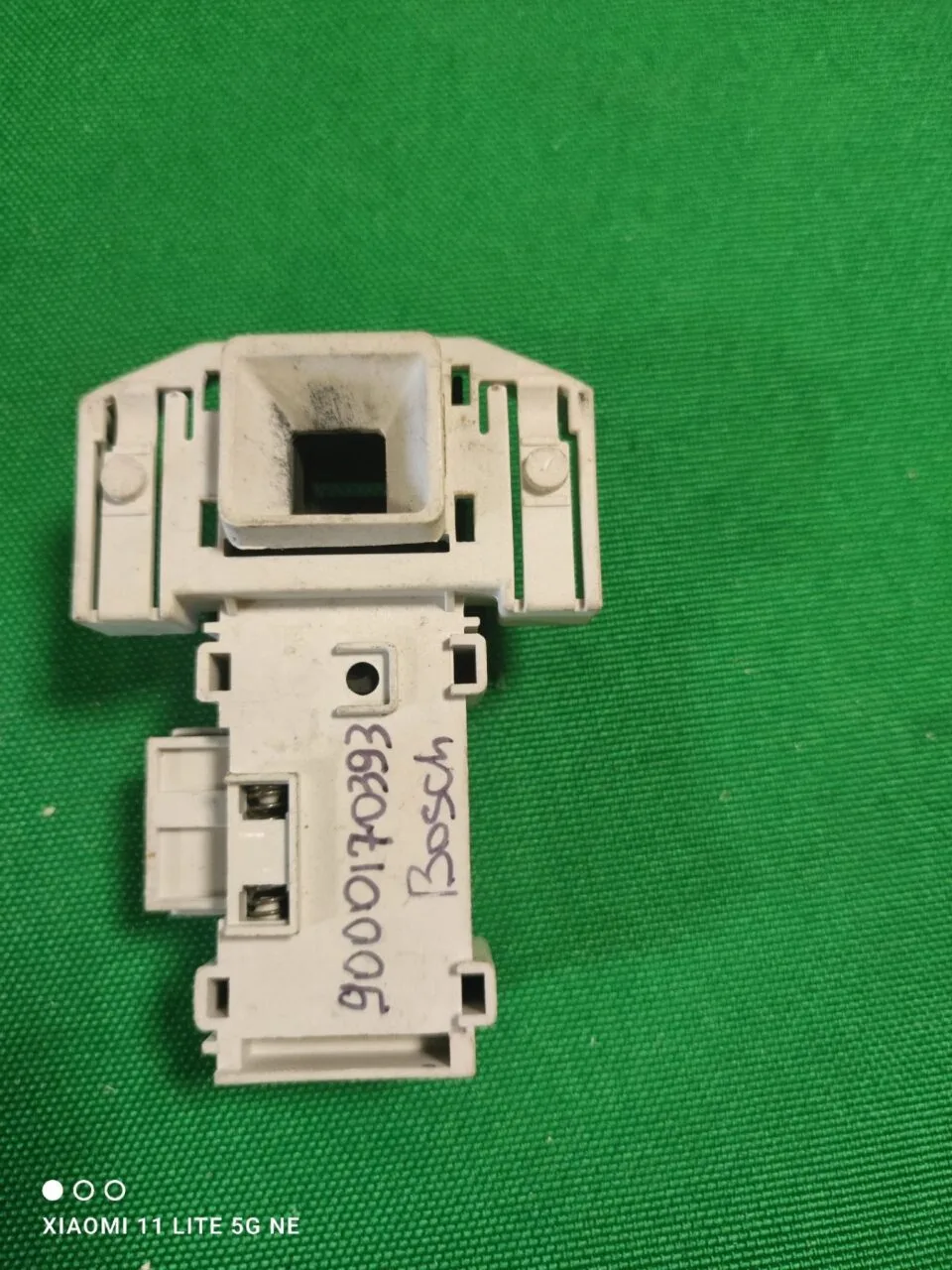 Замок люка (УБЛ) Bosch 9000170393