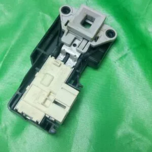Замок люка (УБЛ) Electrolux 132620801