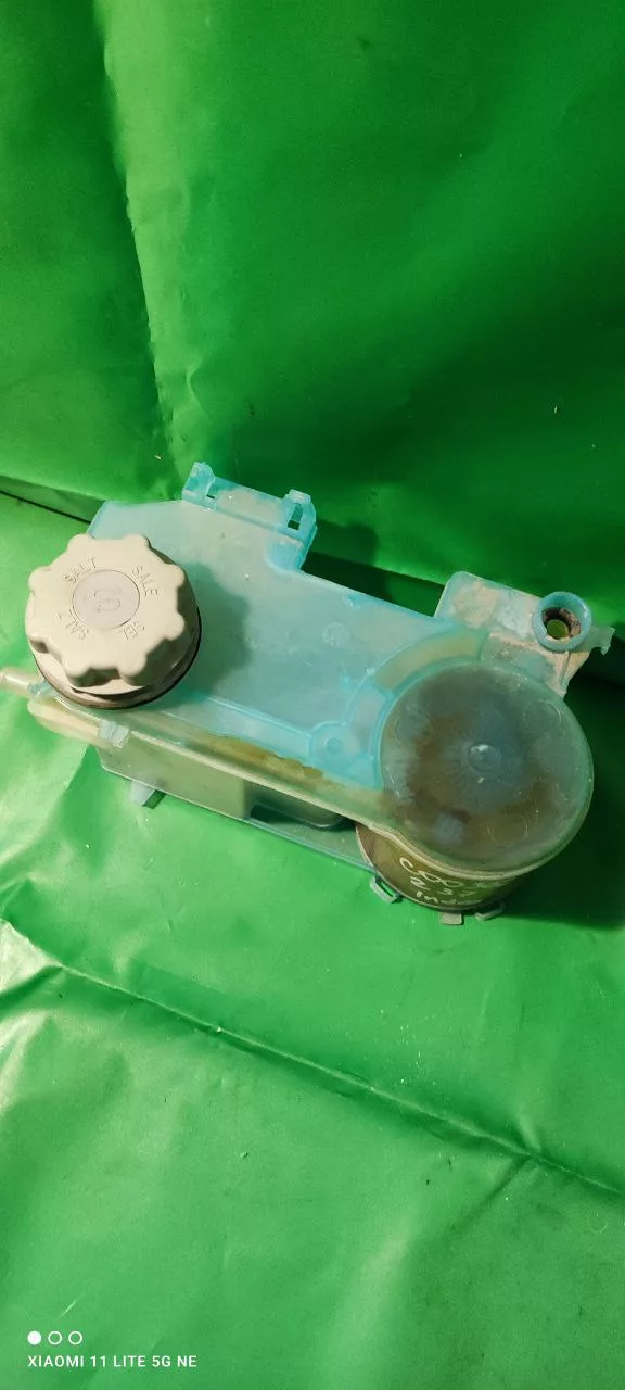84760e47-b79b-4570-8ed6-afe2d86d46dd Бункер соли Indesit C00302237 для пмм