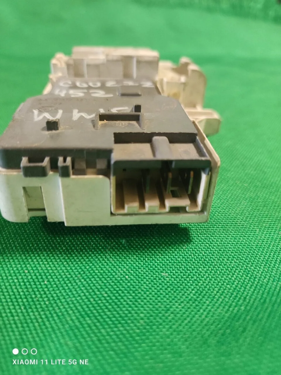 Замок люка (УБЛ) Whirlpool C00272452