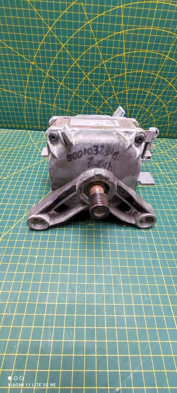 Двигатель Bosch Motor 9001032941-3контакта Инверт.