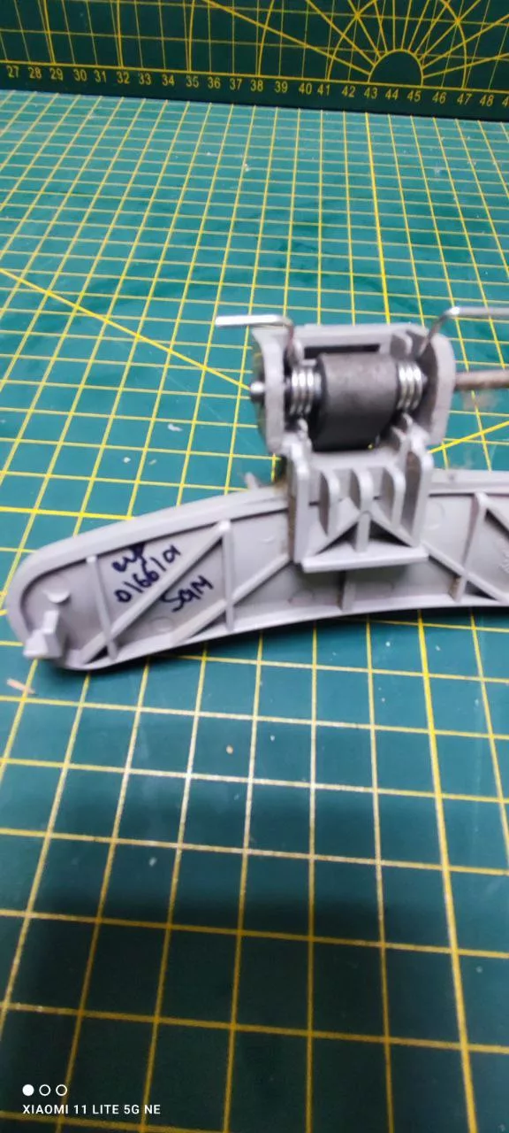 Ручка с крючком Samsung DC64-01661 сер