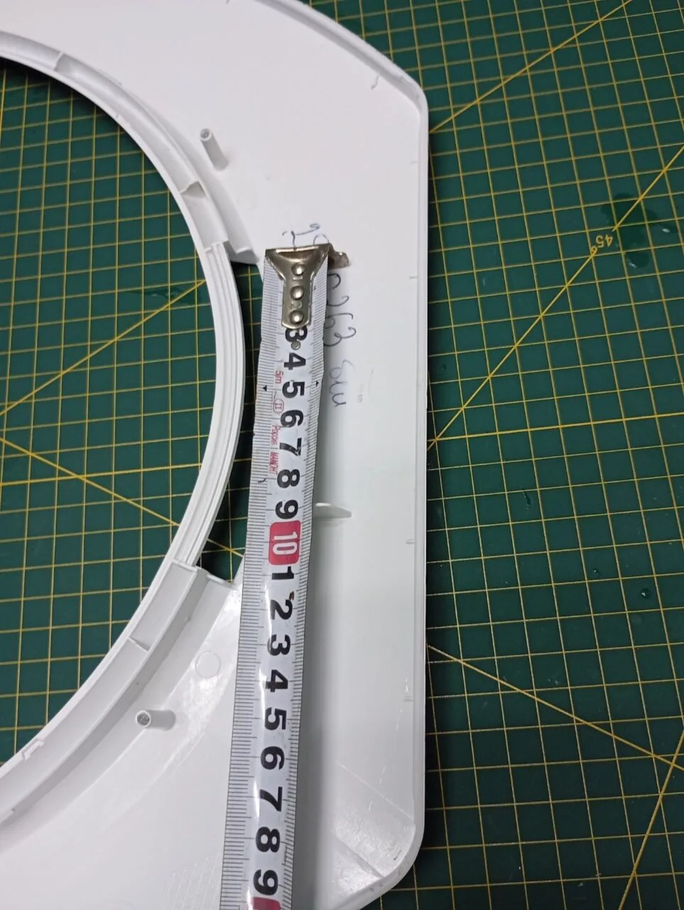 Обрамление внешнее Ariston 2500263 бел