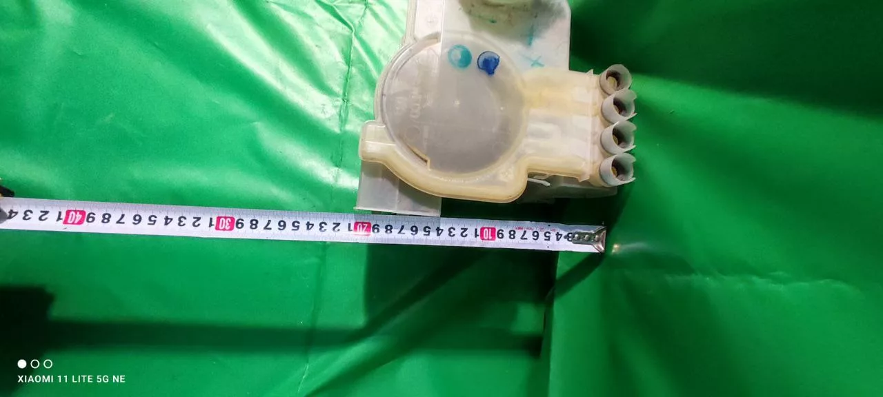 9cc05921-0564-483a-855e-d632d1a82f3e Бункер соли Bosch 5600030338 9000006217 для пмм
