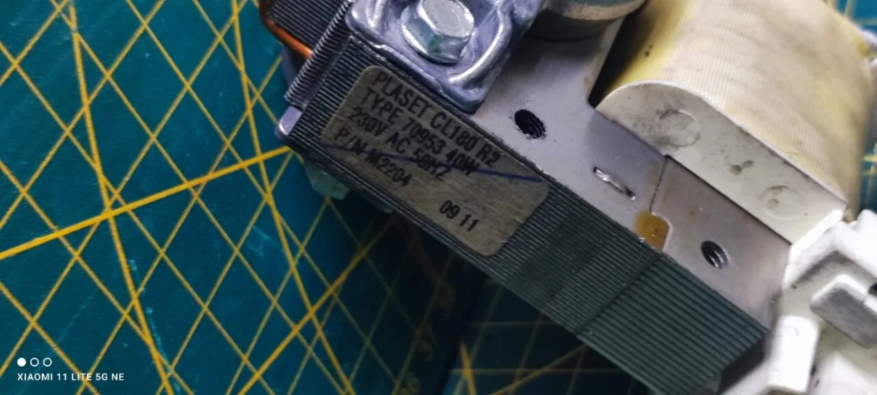 9spjnih9svo Мотор сушки Indesit type70953