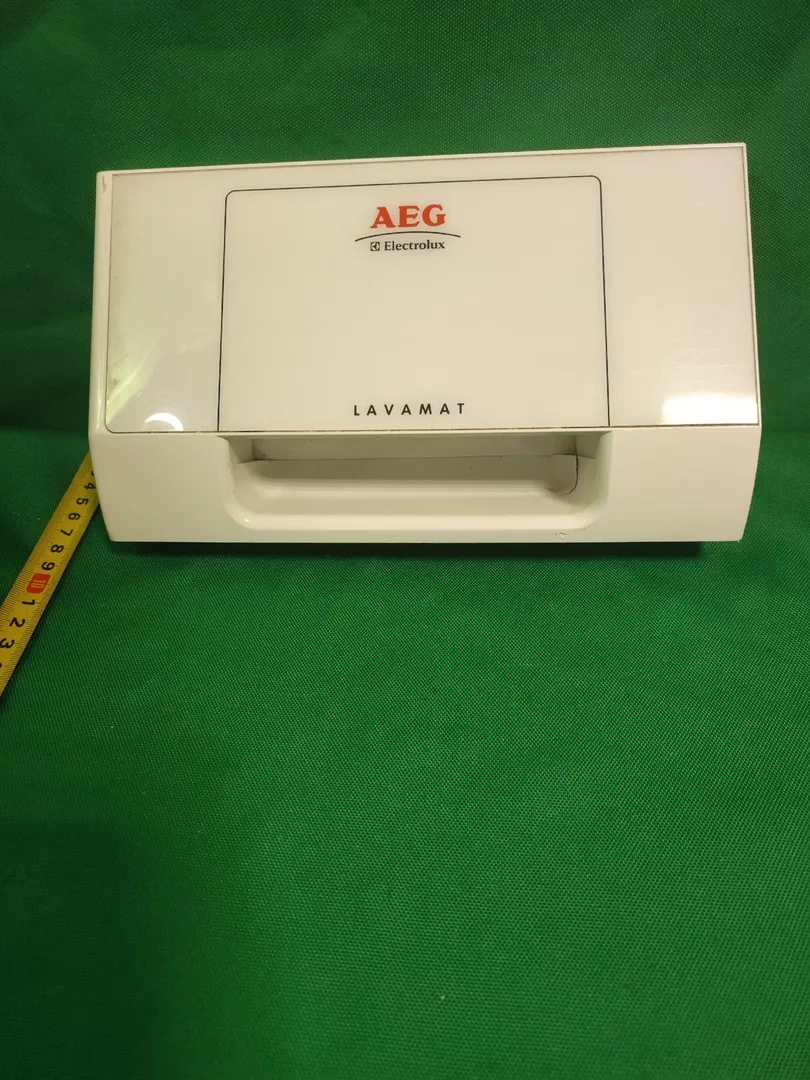 Панель порошкоприемника AEG 110880200 бел