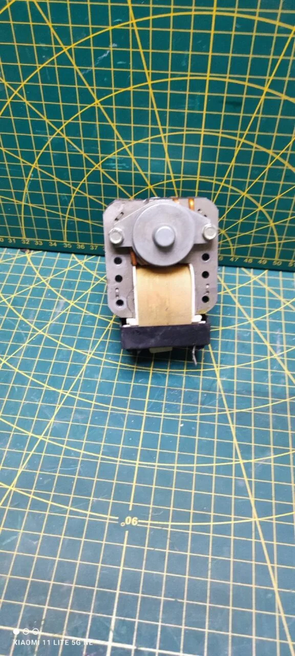 AHibcAVwJ8A Мотор сушки Indesit 960258855