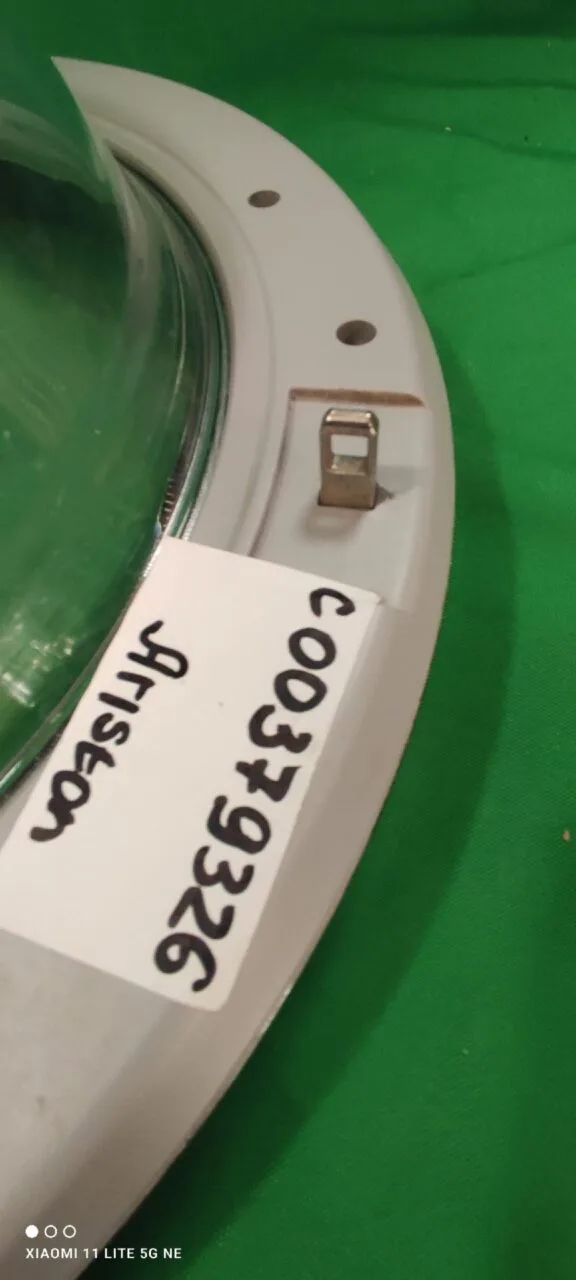 Люк Ariston C00379326 Петля