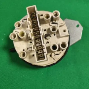 Прессостат Bosch 5072aa2