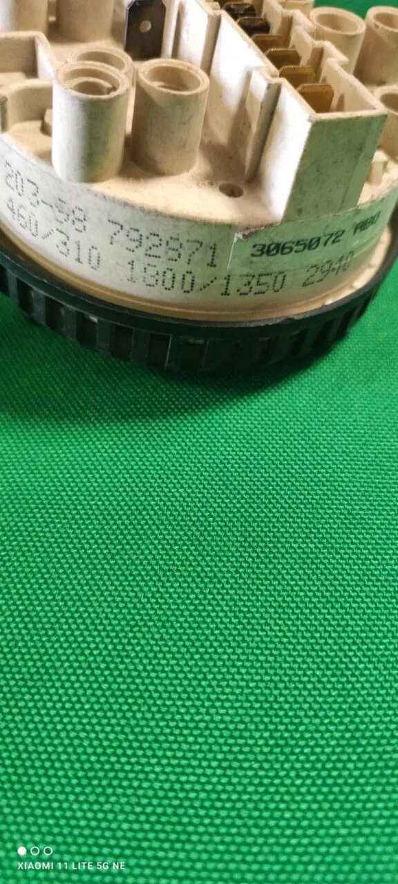 Прессостат Bosch 3065072ab0