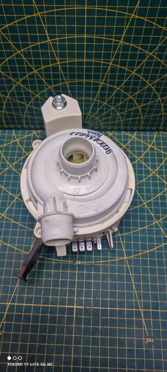 CJWXb9UDx6g Рециркуляционный насос Bosch 9000234622 для посудомоечной машины