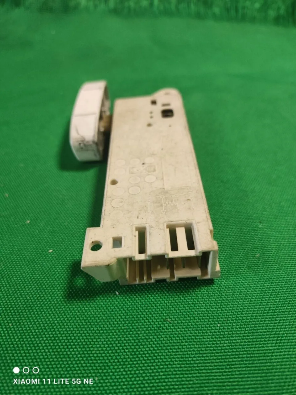 Замок люка (УБЛ) Bosch Brandt DS88/T4-2