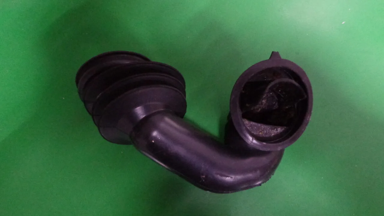 ПАТРУБОК AEG ELECTROLUX ZANUSSI 124966601