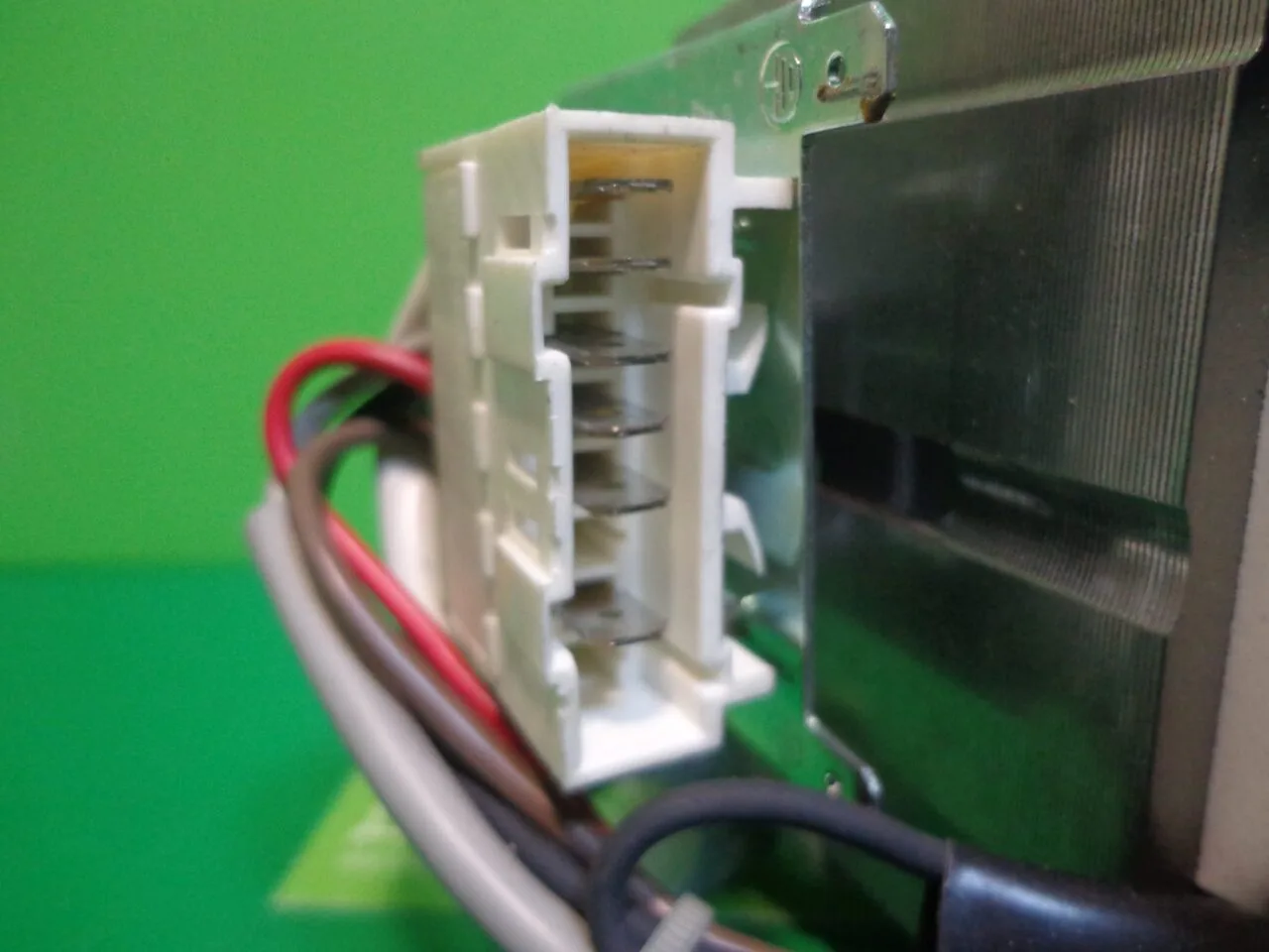 DSC00185 Двигатель Vestel/Whirlpool Welling 32007955 -6 контактов для стиральной машины