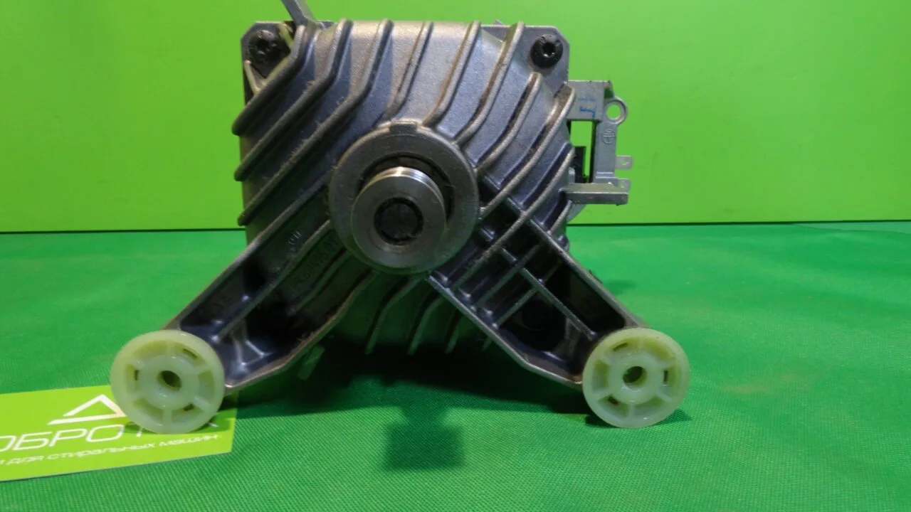 Двигатель BOSCH Motor 9000731392 -3 контакта инвертор Двигатель BOSCH Motor 9000731392 -3 контакта инвертор