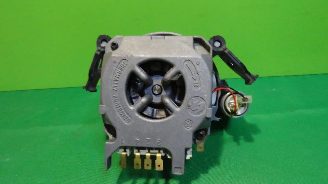 РЕЦИРКУЛЯЦИОННЫЙ НАСОС BOSCH/SIEMENS 5600053016