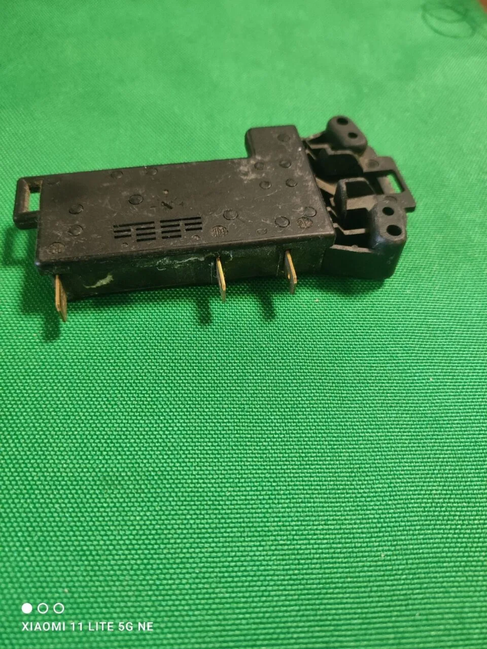 Замок люка (УБЛ) Electrolux Ardo Bosch DS88