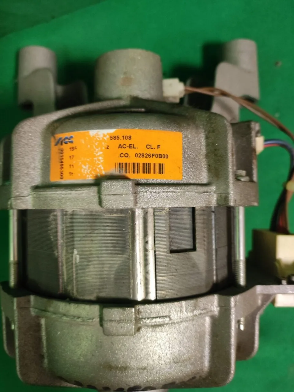 Двигатель Indesit ACC 02826F0B00 -5 контактов инвертор