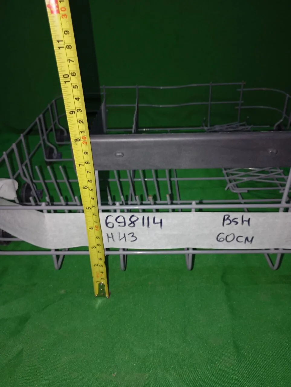 Корзина нижняя Bosch 698114 для пмм 60см