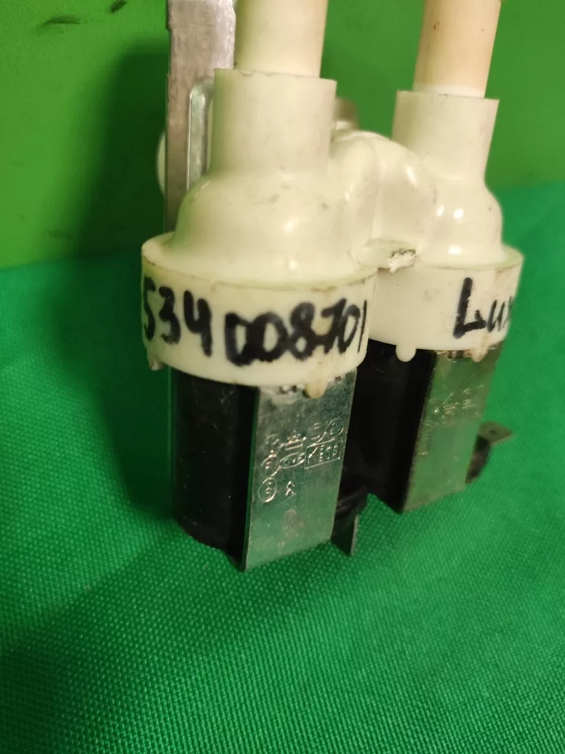 Клапан двойной Electrolux 534008701 контакты
