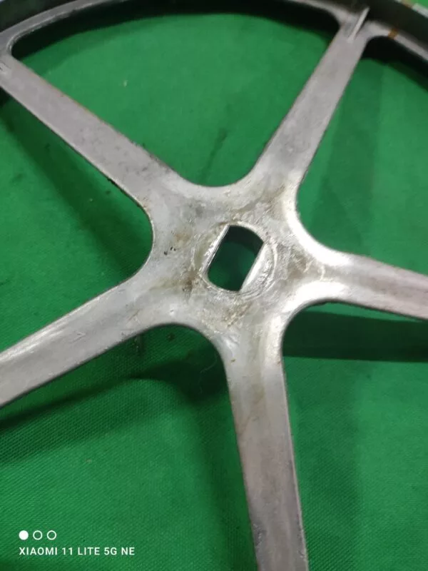 Шкив Indesit 174002083