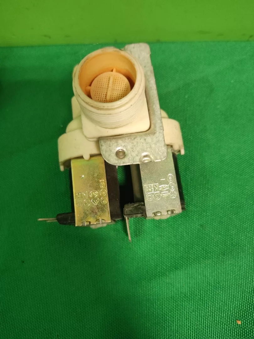 Клапан двойной Electrolux 534008701 контакты