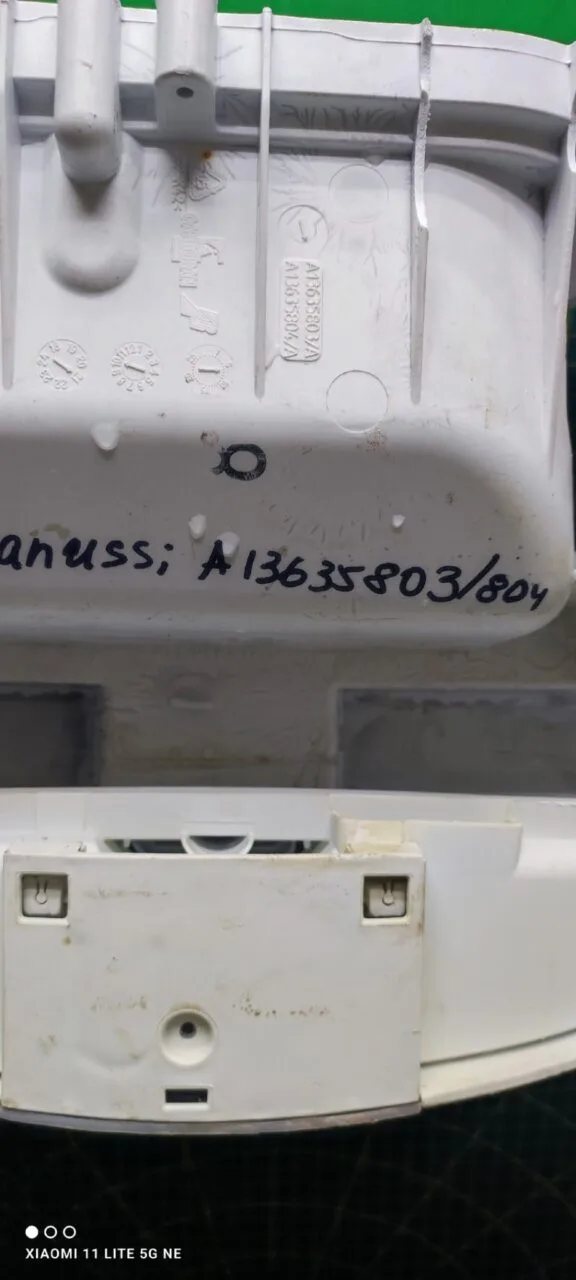 Обрамление люка Zanussi A13635803/804 для стиральной машины с вертикальной загрузкой