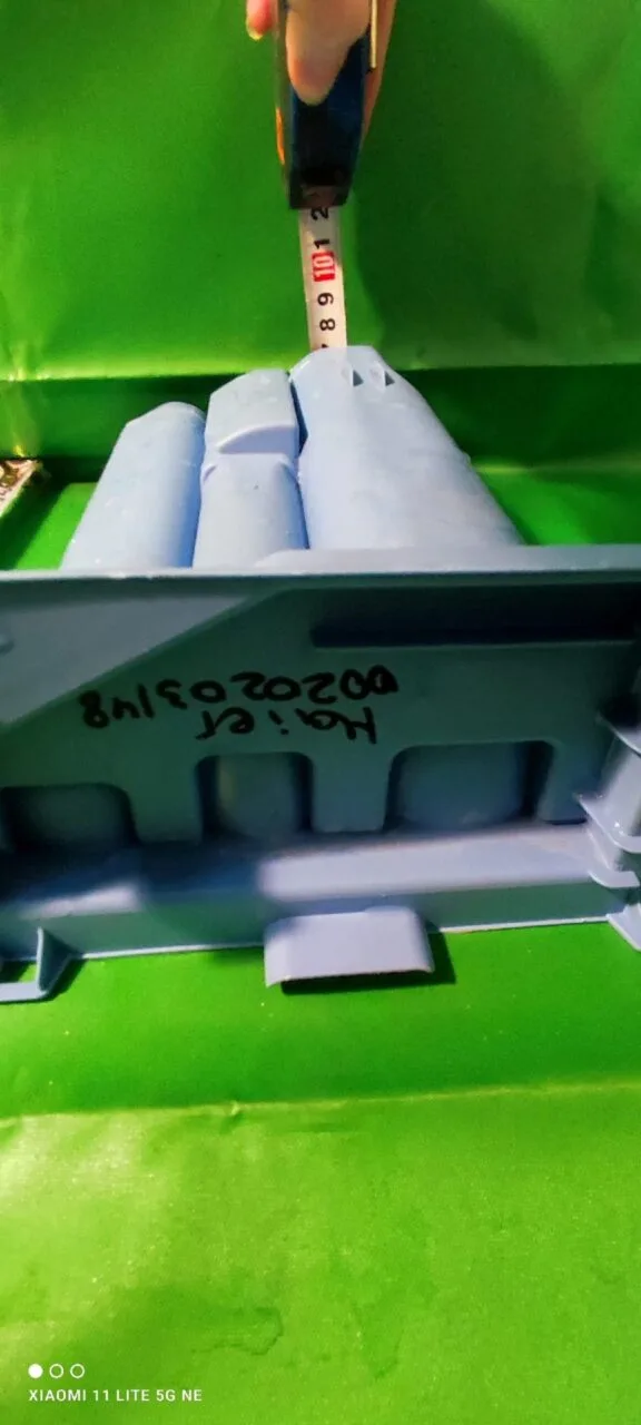 Лоток порошкоприемника Haier 0020203148