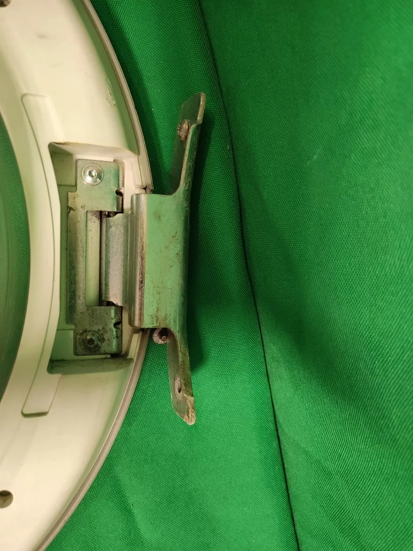 Люк Indesit C00141269 узкий серебр.