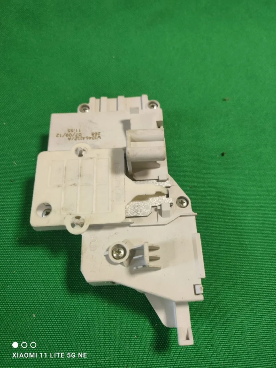 Замок люка (УБЛ) Whirlpool W10464112/a
