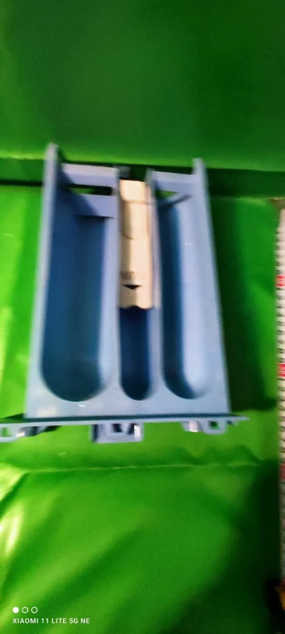 Лоток порошкоприемника Haier 0020203148
