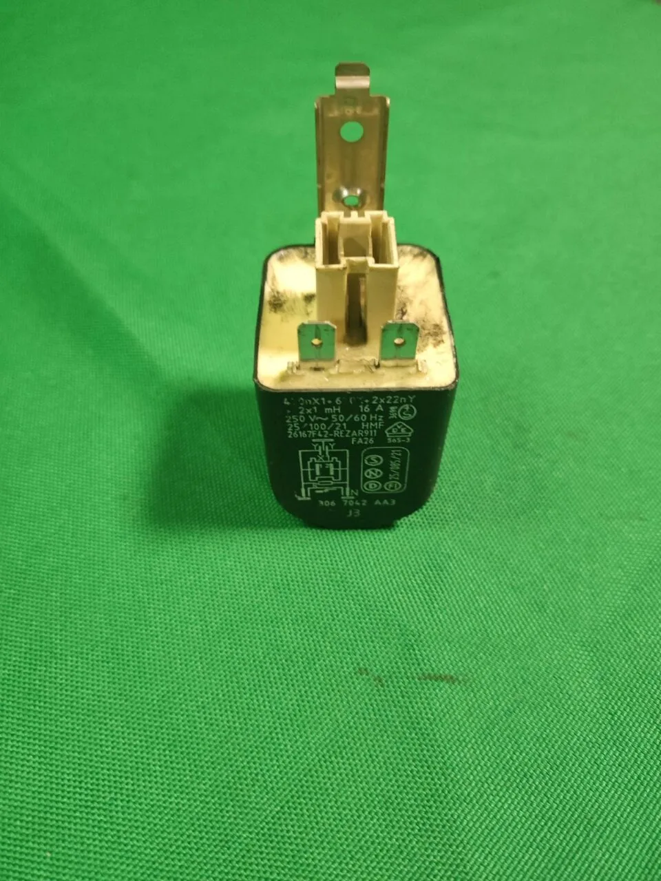 СЕТЕВОЙ ФИЛЬТР BOSCH 3067042AA3-J3 - 16 A.
