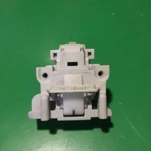 Замок дверцы Indesit Ariston C00087440 для ПММ Замок дверцы Indesit Ariston C00087440 для ПММ