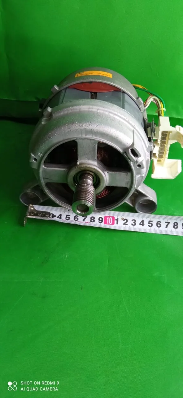 Двигатель Electrolux ACC 124212307 - 8 контактов