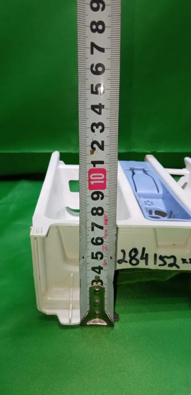 Лоток порошкоприемника Beko 284152xx00