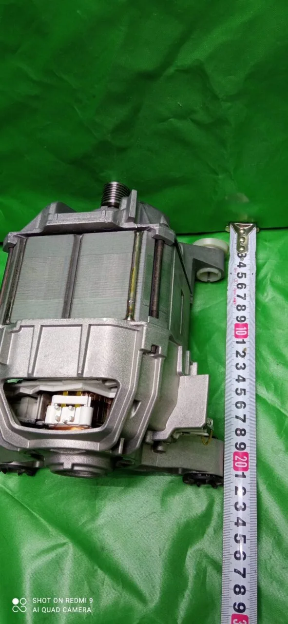 Двигатель Bosch 9000350578 - 7 конт