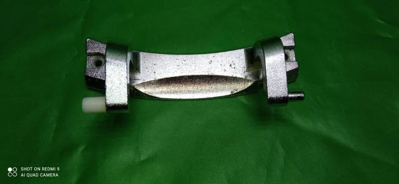 Петля люка Haier 002010735A без втулок