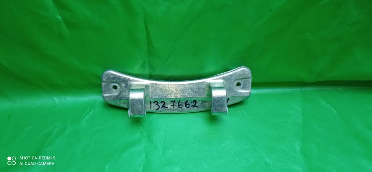 Петля люка Electrolux 1327662 +2 втулки