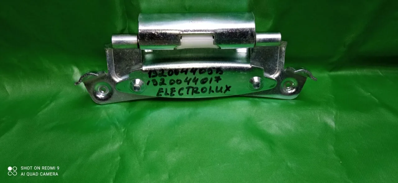 Петля люка Electrolux, Zanussi 1320044058