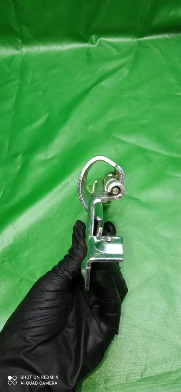 Петля люка Electrolux, Zanussi 1320044058