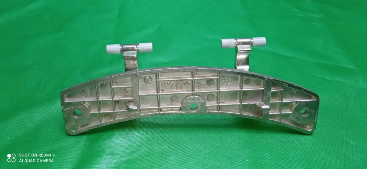 Петля люка LG MEF55242702
