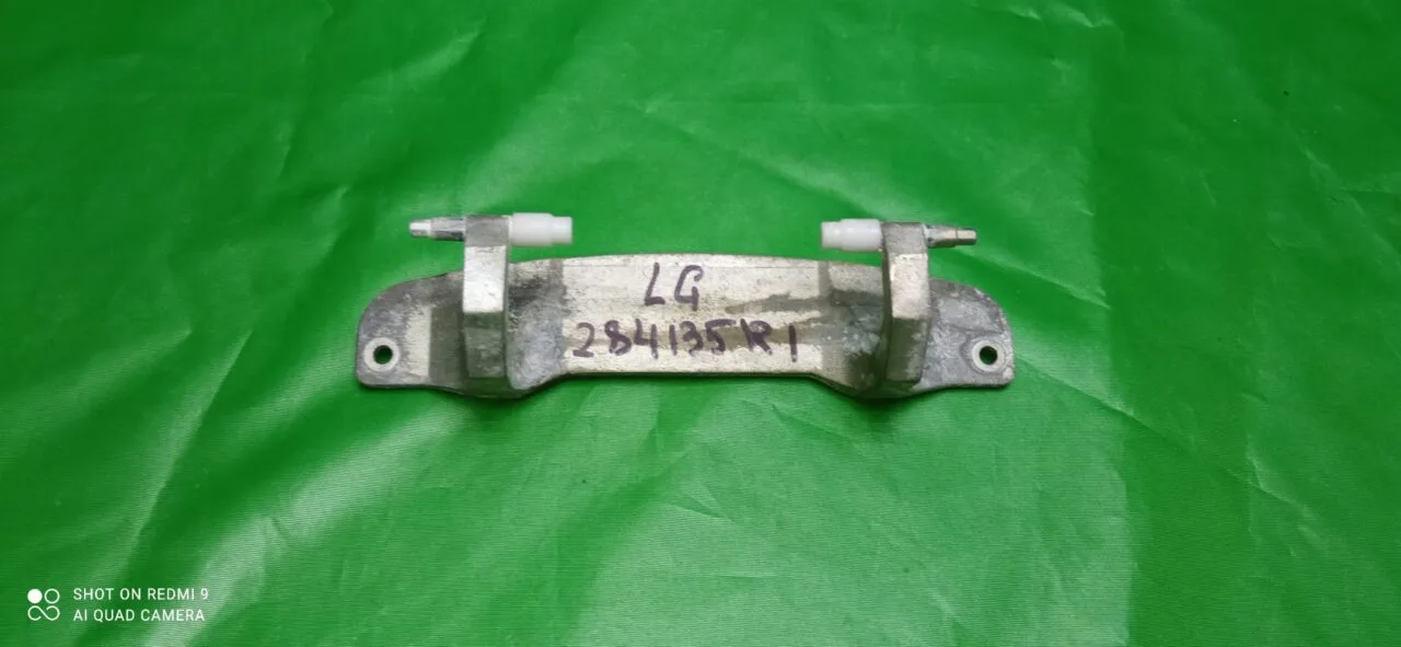 Петля люка Beko 284135 R1 284872 +2 втулки