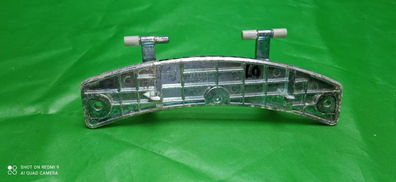 Петля люка LG MEF382578