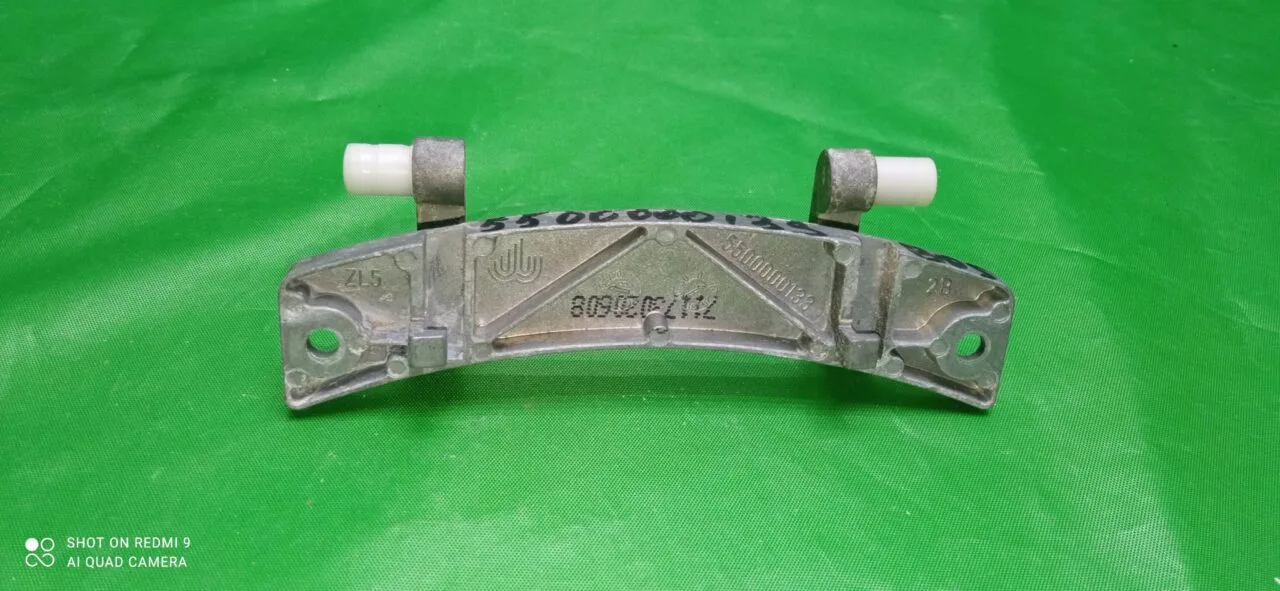 Петля люка Bosch, Siemens 5500000133 +2 втулки